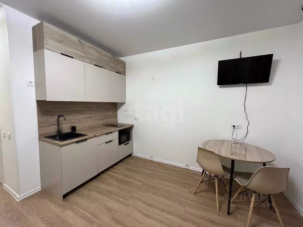 Студия Тюменская область, Тюмень ул. Юрия Рогачева, 11к2 (23.0 м) - Фото 1