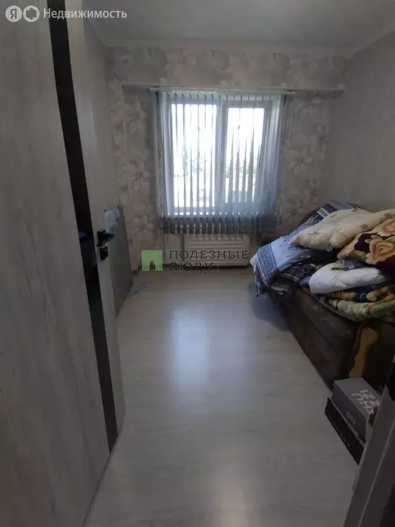 3-комнатная квартира: Ижевск, улица Степана Разина, 50 (50 м) - Фото 1