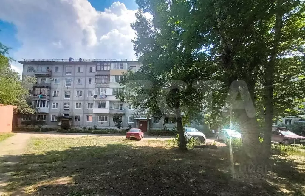 3-к кв. Омская область, Омск ул. Декабристов, 137А (58.3 м) - Фото 0