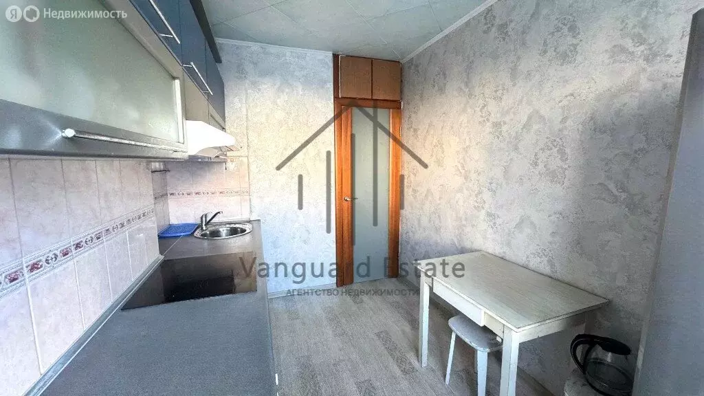 3-комнатная квартира: Барнаул, Сиреневая улица, 13 (62.7 м) - Фото 1
