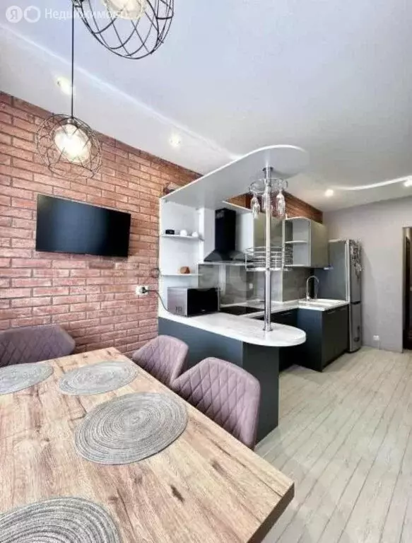 2-комнатная квартира: Якутск, улица Лермонтова, 102 (58.7 м) - Фото 1