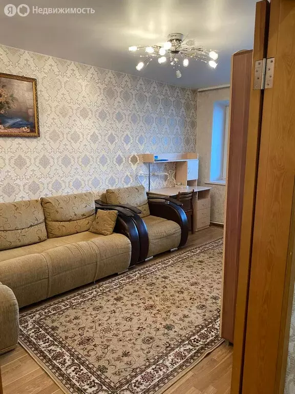 3-комнатная квартира: Алапаевск, улица Зои Космодемьянской, 37 (48.5 ... - Фото 0