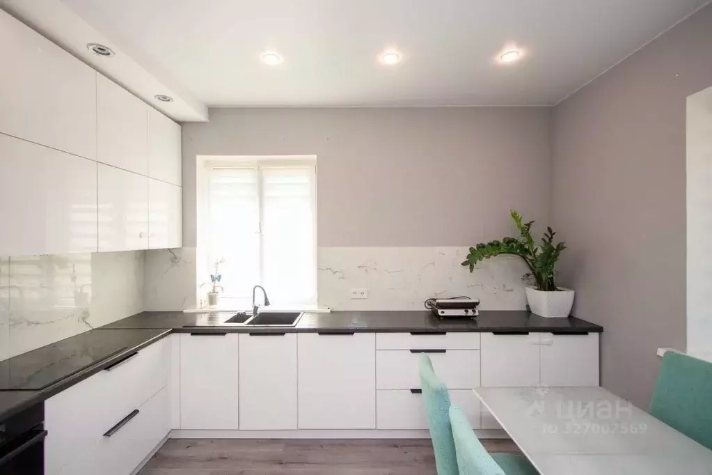 Дом в Иркутская область, Иркутский муниципальный округ, Октябрьское-2 ... - Фото 2