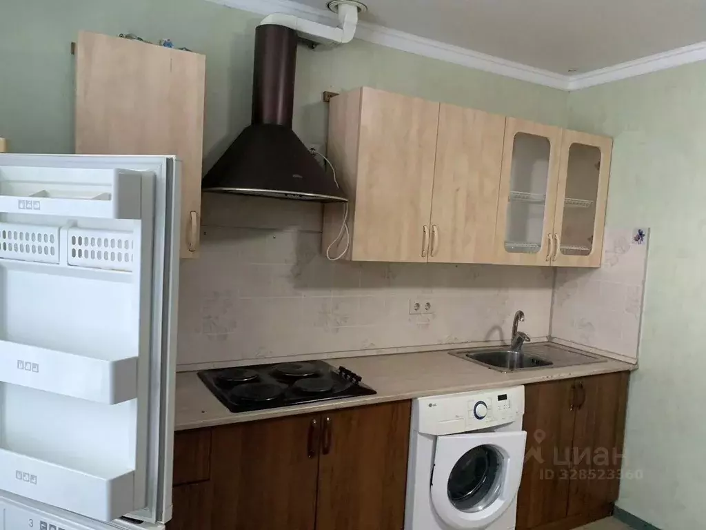 Дом в Краснодарский край, Кореновск ул. Пушкина (35 м) - Фото 1