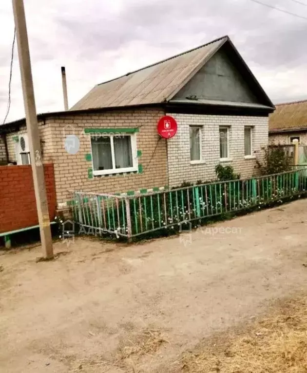 Дом в Волгоградская область, Октябрьский район, с. Абганерово ул. 50 ... - Фото 1