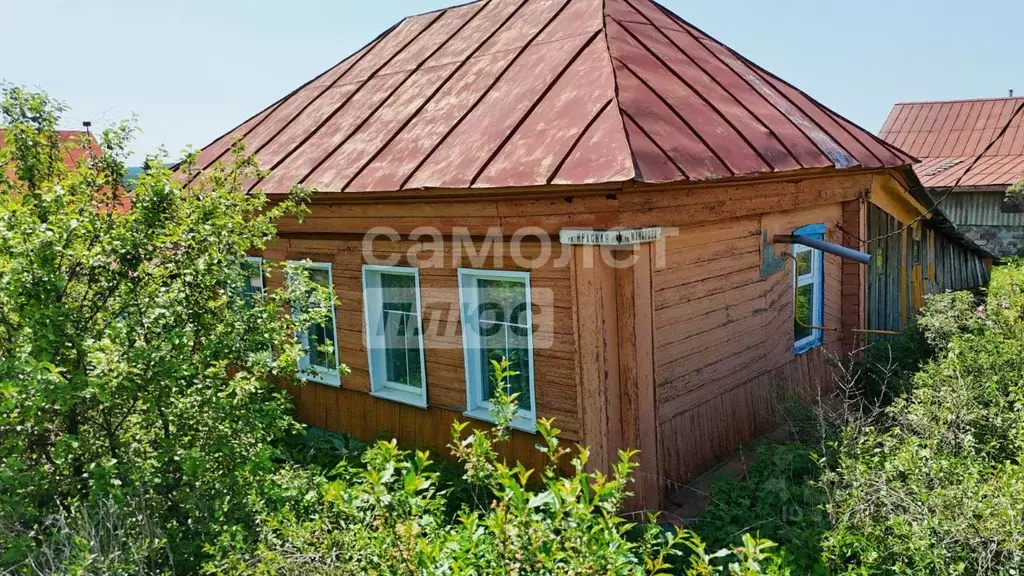 Дом в Челябинская область, Верхний Уфалей Красная ул., 106 (51 м) - Фото 0