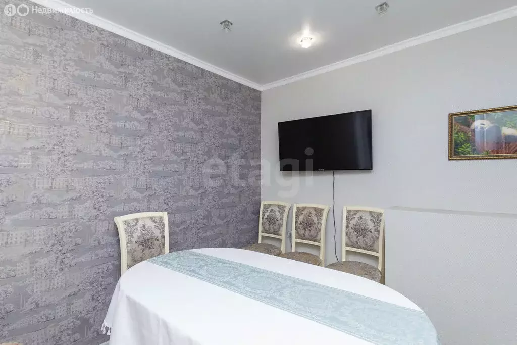 3-комнатная квартира: Тюмень, улица Беляева, 29 (59.8 м) - Фото 1