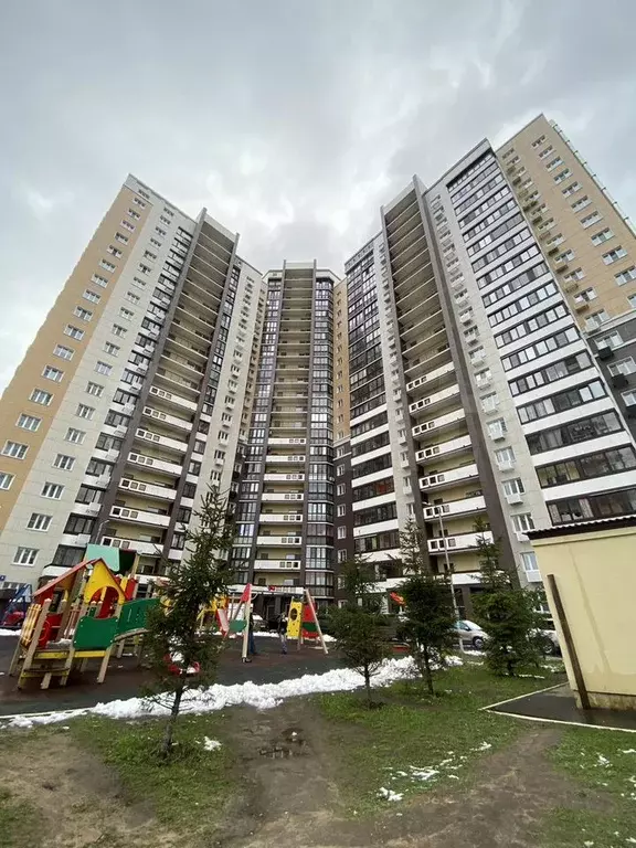 3-к. квартира, 54 м, 10/17 эт. - Фото 0