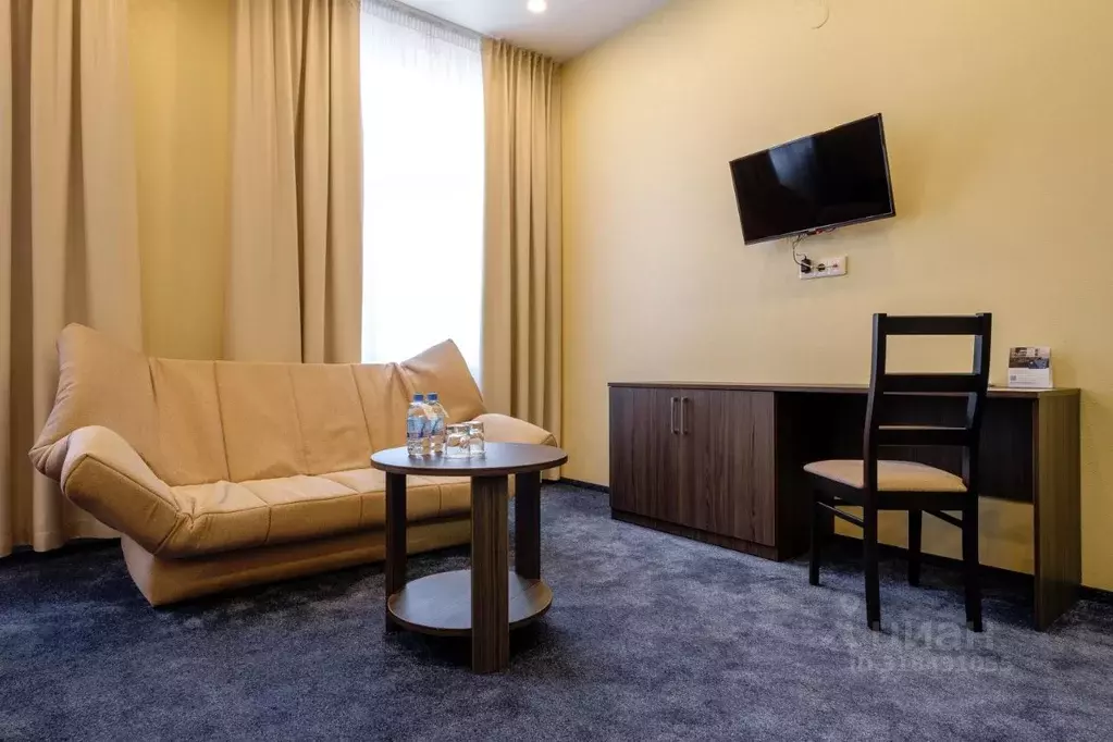 Комната Свердловская область, Екатеринбург ул. Кирова, 40Б (29.0 м) - Фото 1