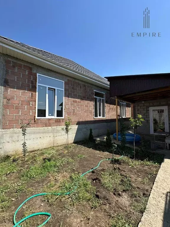 Дом в Чеченская республика, Грозный ИРС ДНТ, 20-й кв-л, 1 (190 м) - Фото 1