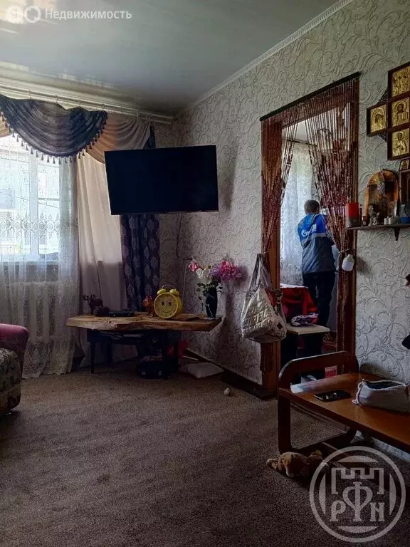 1-комнатная квартира: Лужский район, городской посёлок Толмачёво, ... - Фото 0