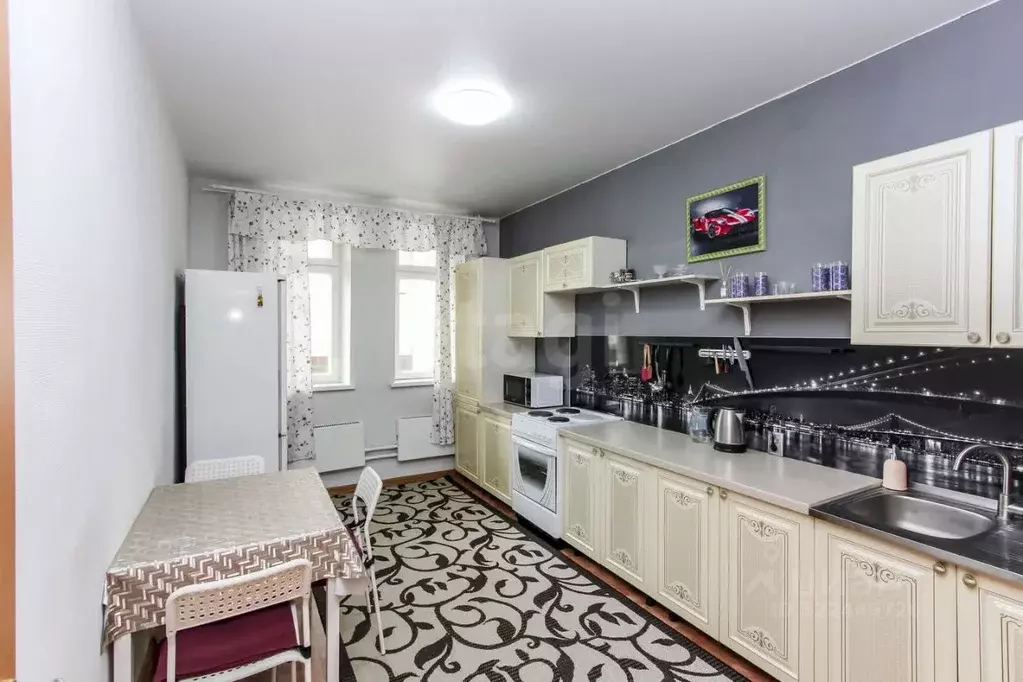 1-к кв. Тюменская область, Тюмень ул. Газовиков, 43 (43.9 м) - Фото 0