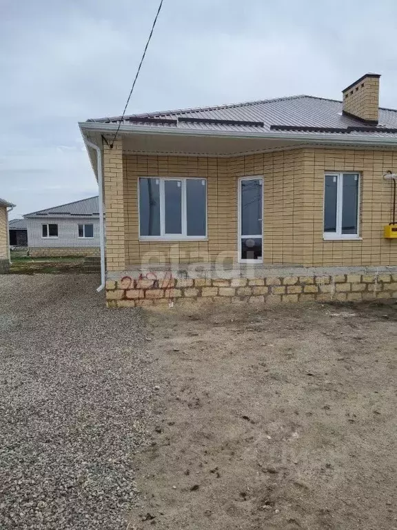 Дом в Ставропольский край, Михайловск Шпаковский район, ул. Бориса ... - Фото 1