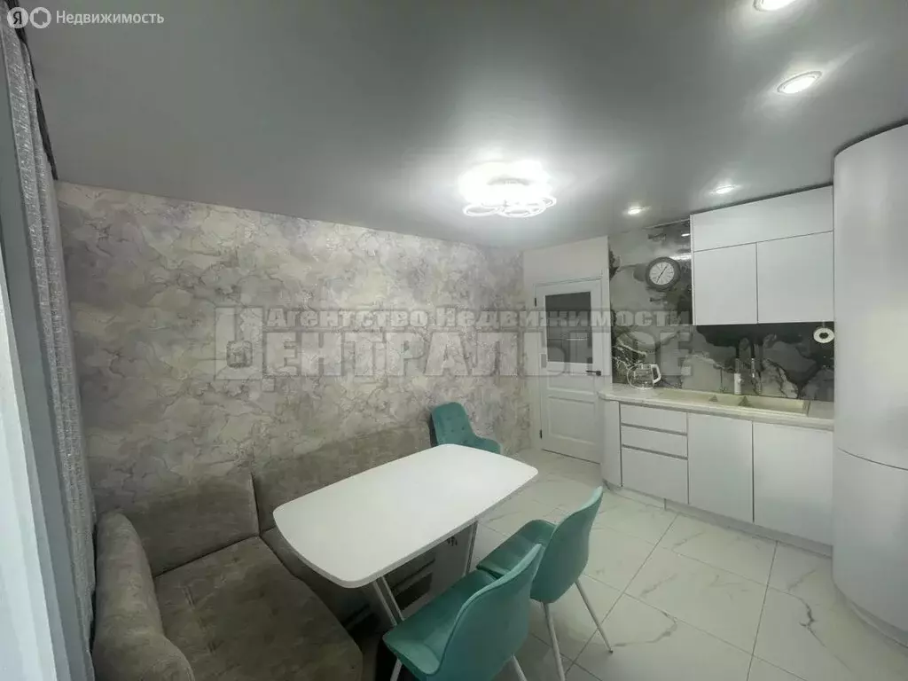 2-комнатная квартира: Смоленск, проспект Гагарина, 39Б (64.8 м) - Фото 2