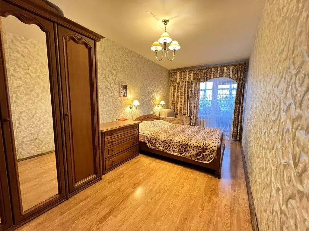 4-к кв. Башкортостан, Уфа ул. Рихарда Зорге, 8/1 (170.0 м) - Фото 0