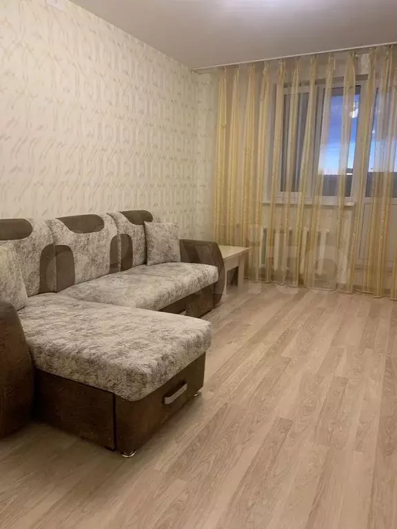 1-к. квартира, 40 м, 4/18 эт. - Фото 0