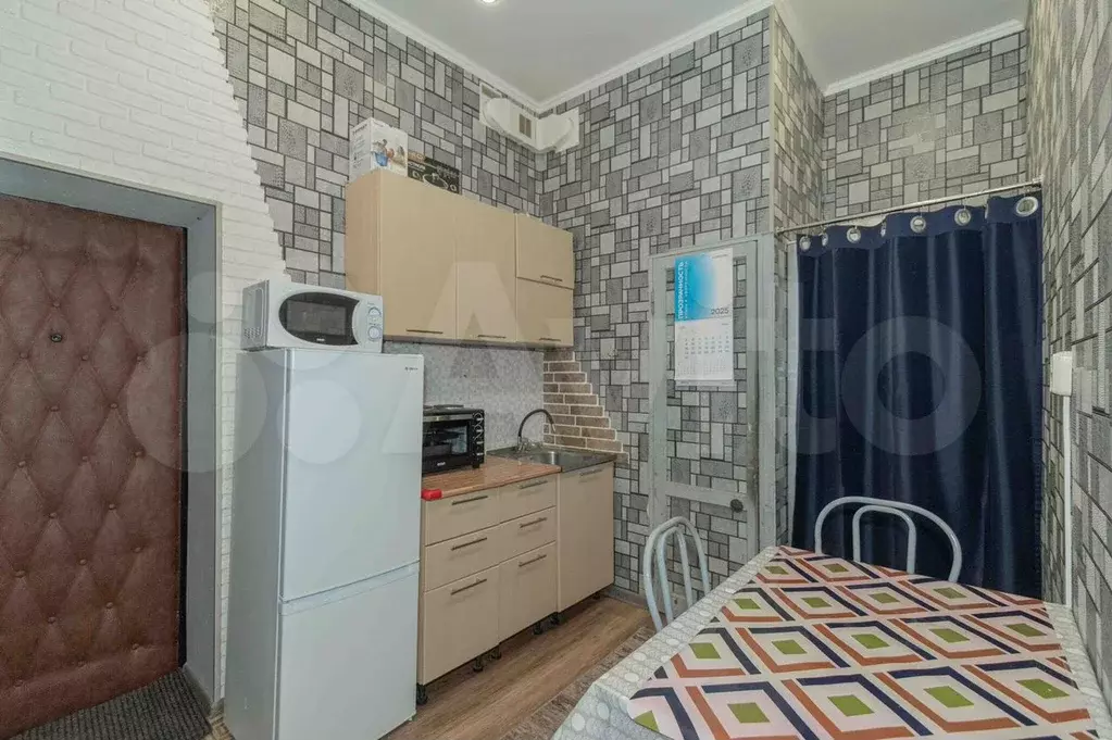 Комната 20,3 м в 7-к., 1/5 эт. - Фото 0
