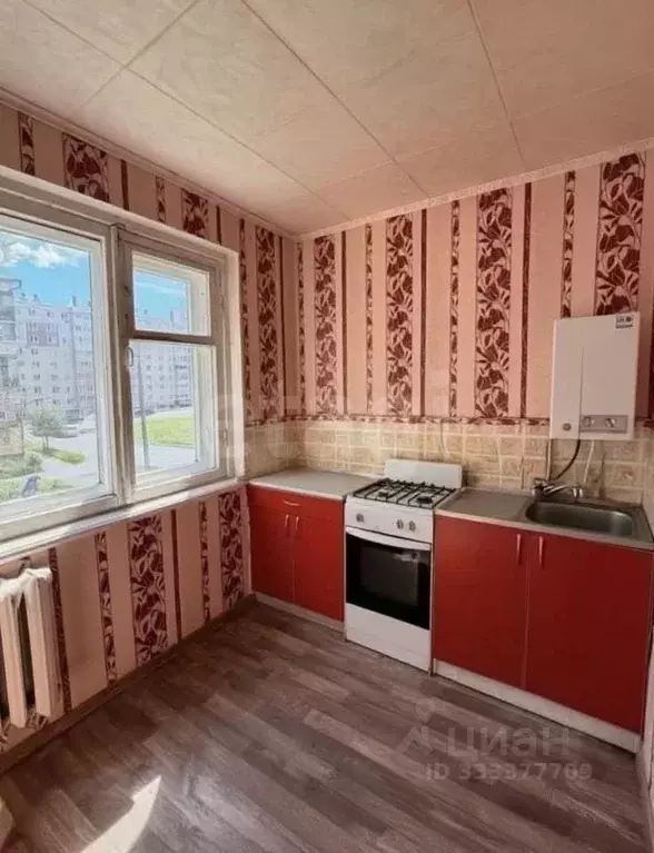 1-к кв. Чувашия, Чебоксары ул. Пирогова, 8к1 (31.8 м) - Фото 1