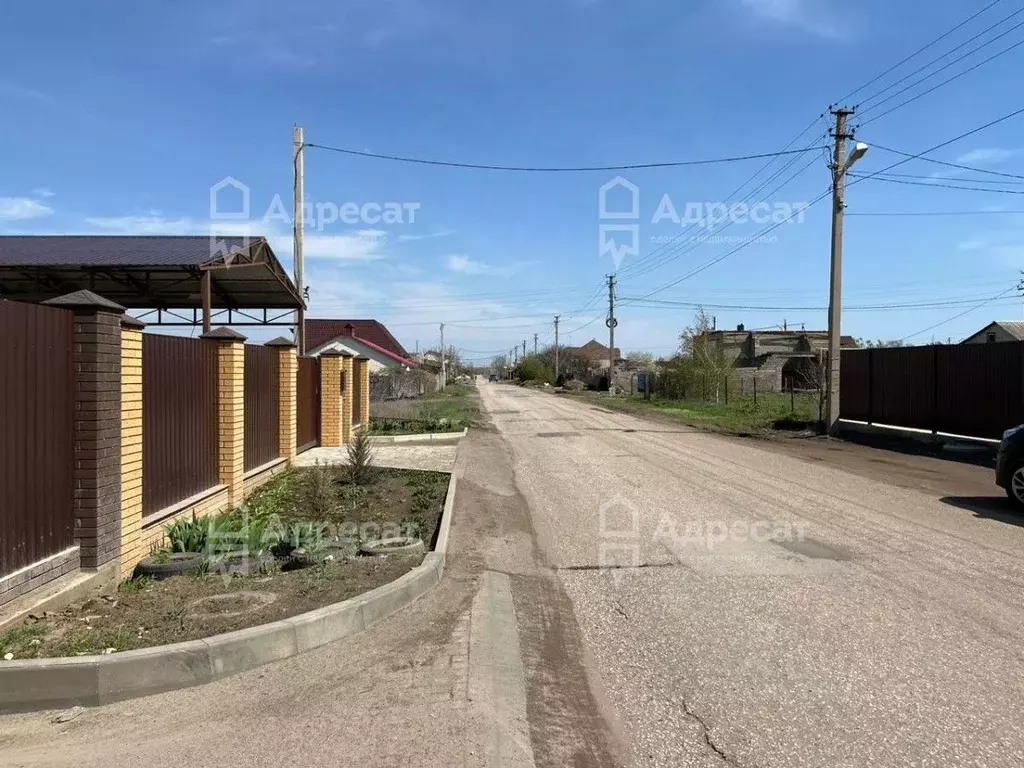 Дом в Волгоградская область, Волгоград Дунайская ул. (300 м) - Фото 1