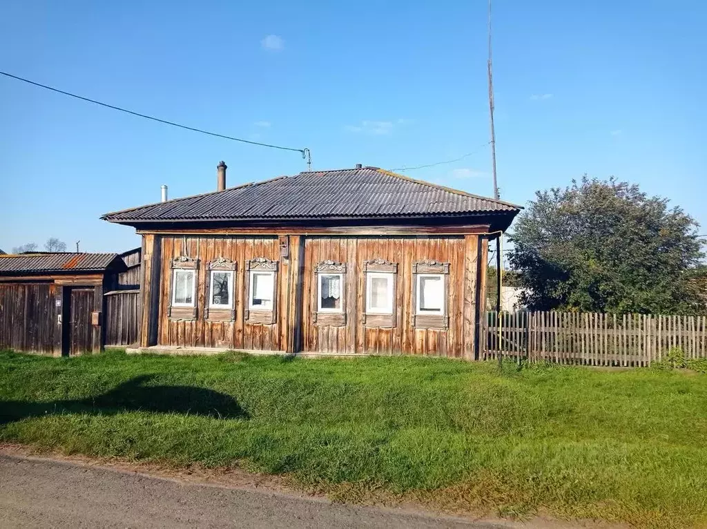 Дом в Тюменская область, Исетский муниципальный округ, с. Бобылево  ... - Фото 1