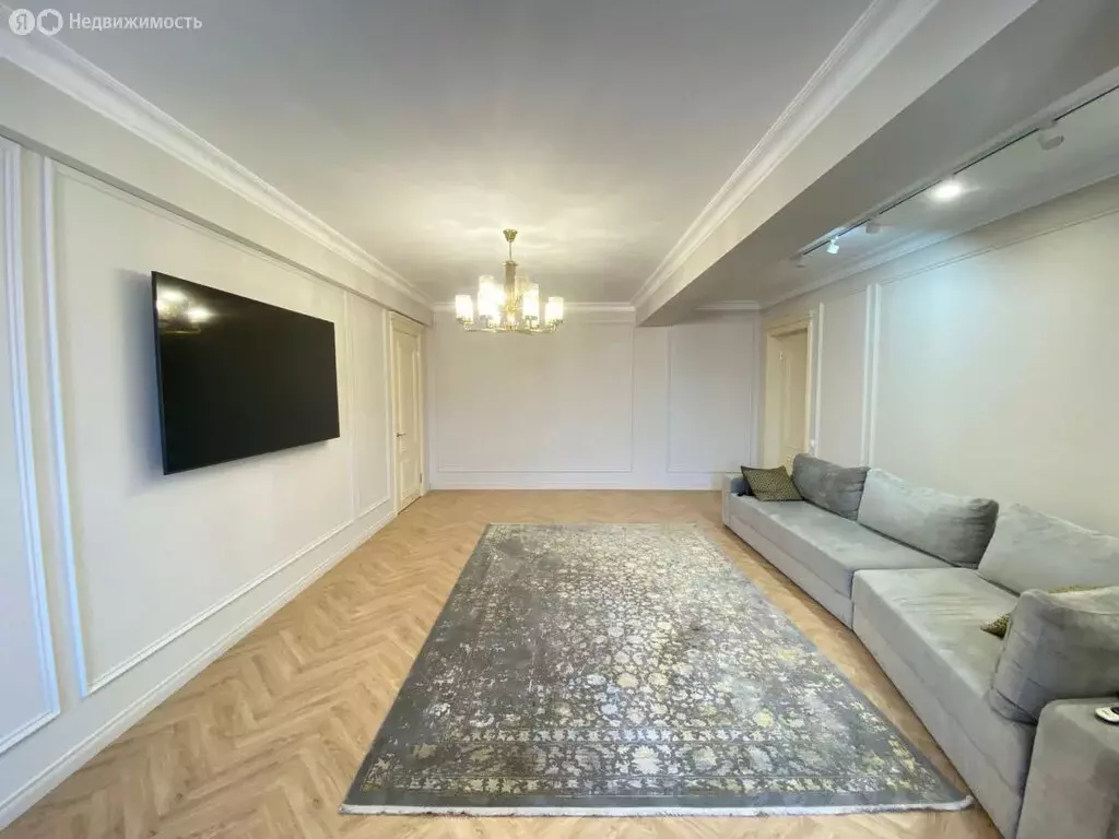 3-комнатная квартира: Дербент, улица Сальмана, 65Вк2 (100 м) - Фото 1