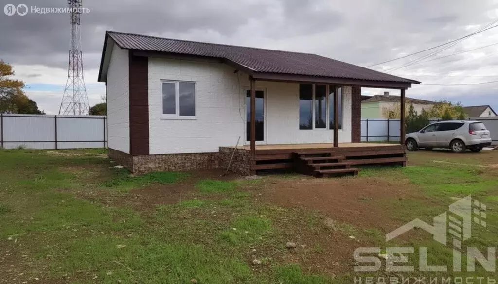 Дом в Сакский район, Суворовское сельское поселение, село Великое, ... - Фото 1