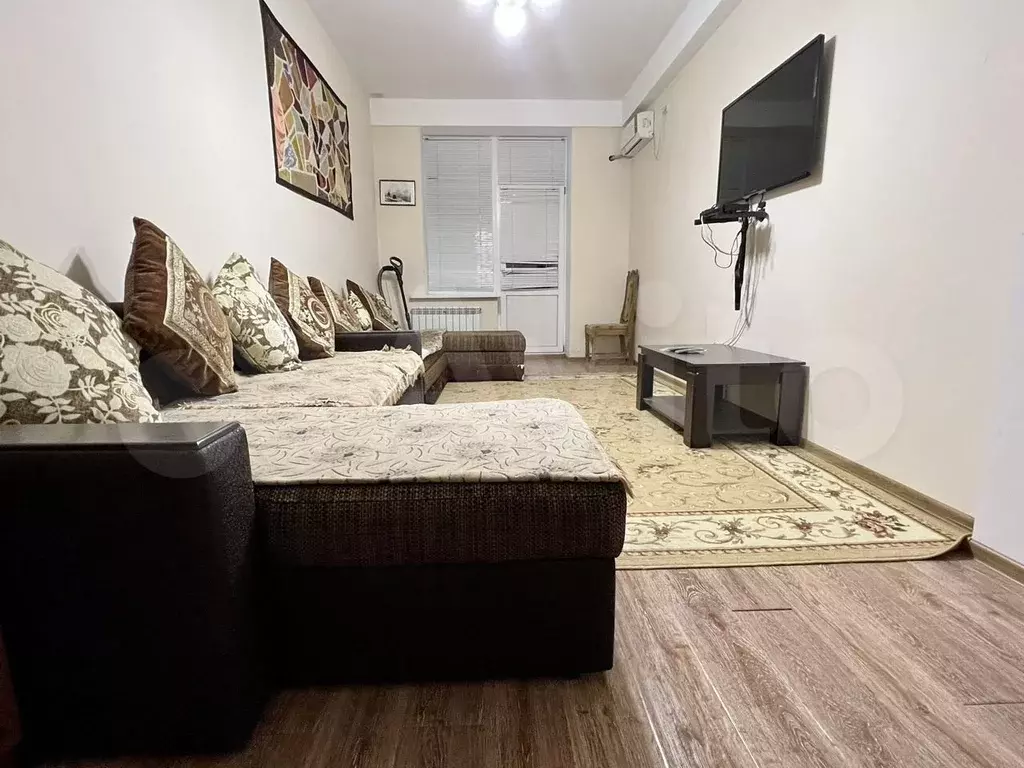 1-к. квартира, 50 м, 2/6 эт. - Фото 1