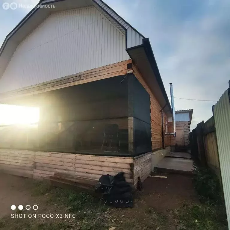 Дом в село Нижний Саянтуй, Полевая улица (104 м) - Фото 2