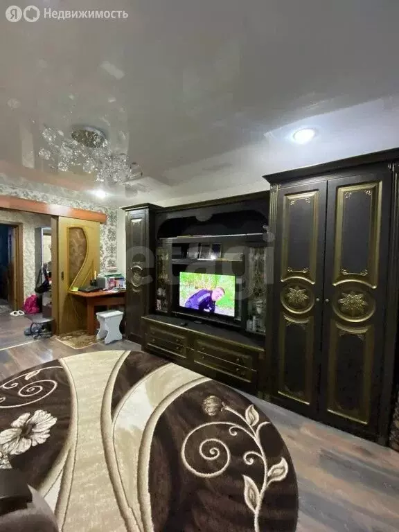 3-комнатная квартира: Туринск, улица Ленина, 47 (61.9 м) - Фото 1