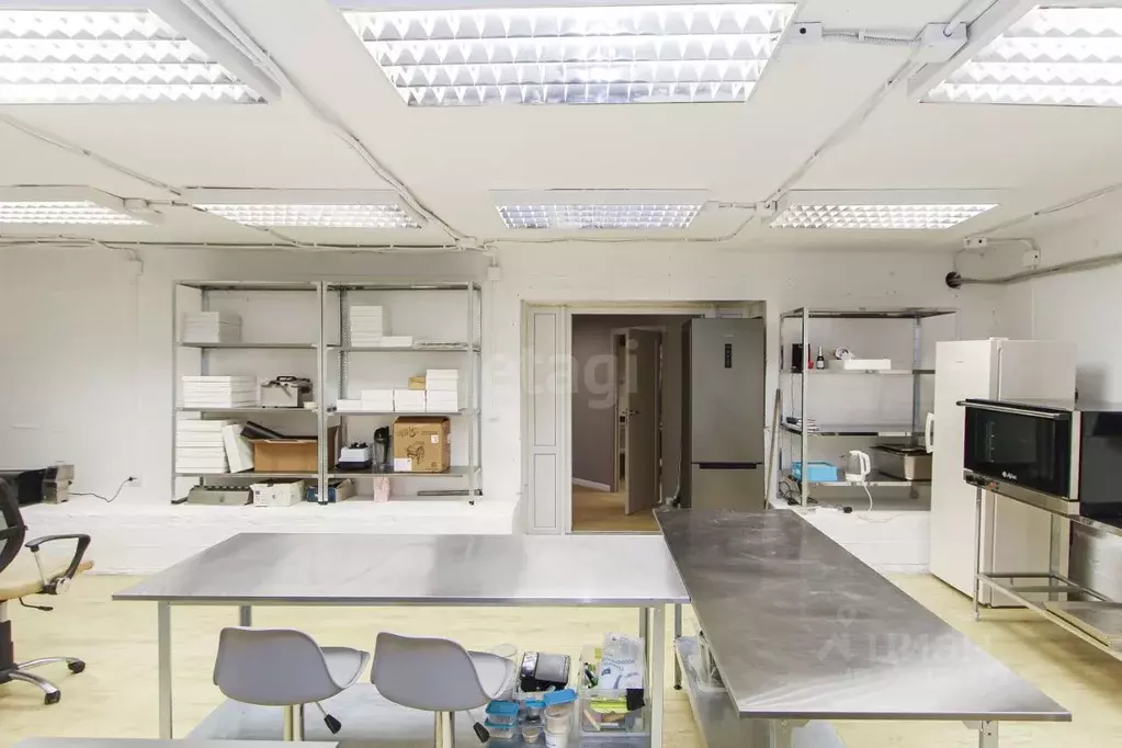 Помещение свободного назначения в Тюменская область, Тюмень ул. Льва ... - Фото 2