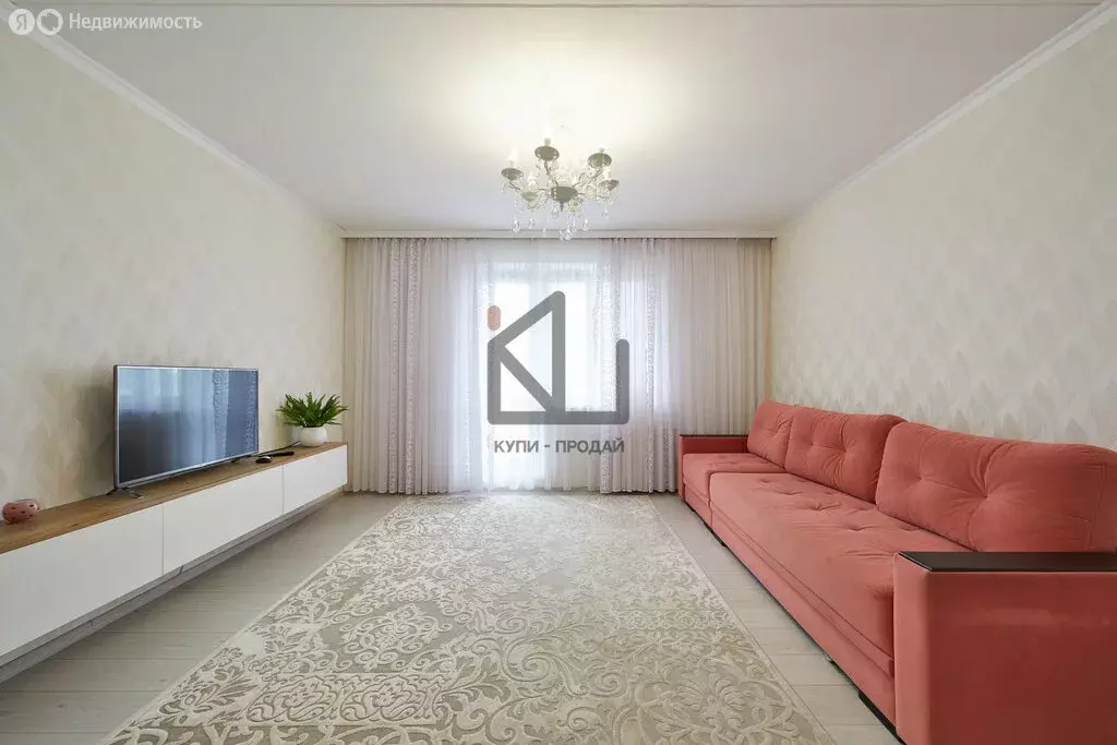 3-комнатная квартира: Челябинск, улица Коммунаров, 94 (64.7 м) - Фото 0