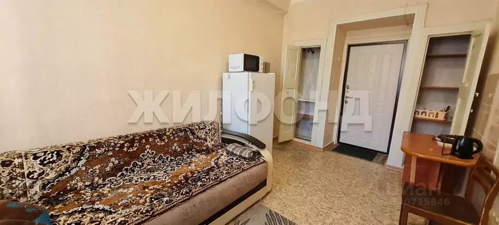 Комната Новосибирская область, Новосибирск ул. Титова, 10 (14.0 м) - Фото 1
