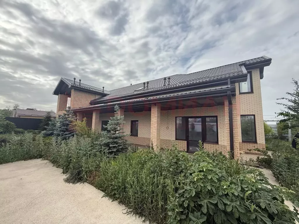 Дом в Ростовская область, Аксай пл. Ленина (340 м) - Фото 0