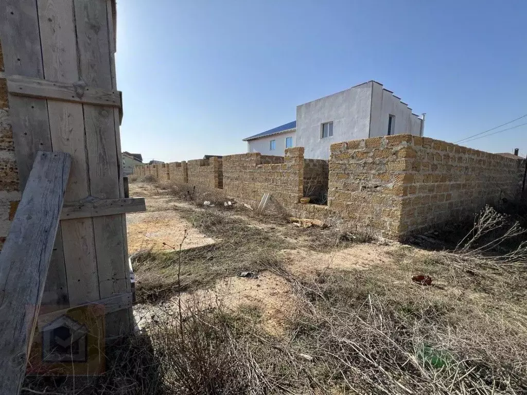 Участок в Крым, Евпатория городской округ, Заозерное пгт ул. ... - Фото 0