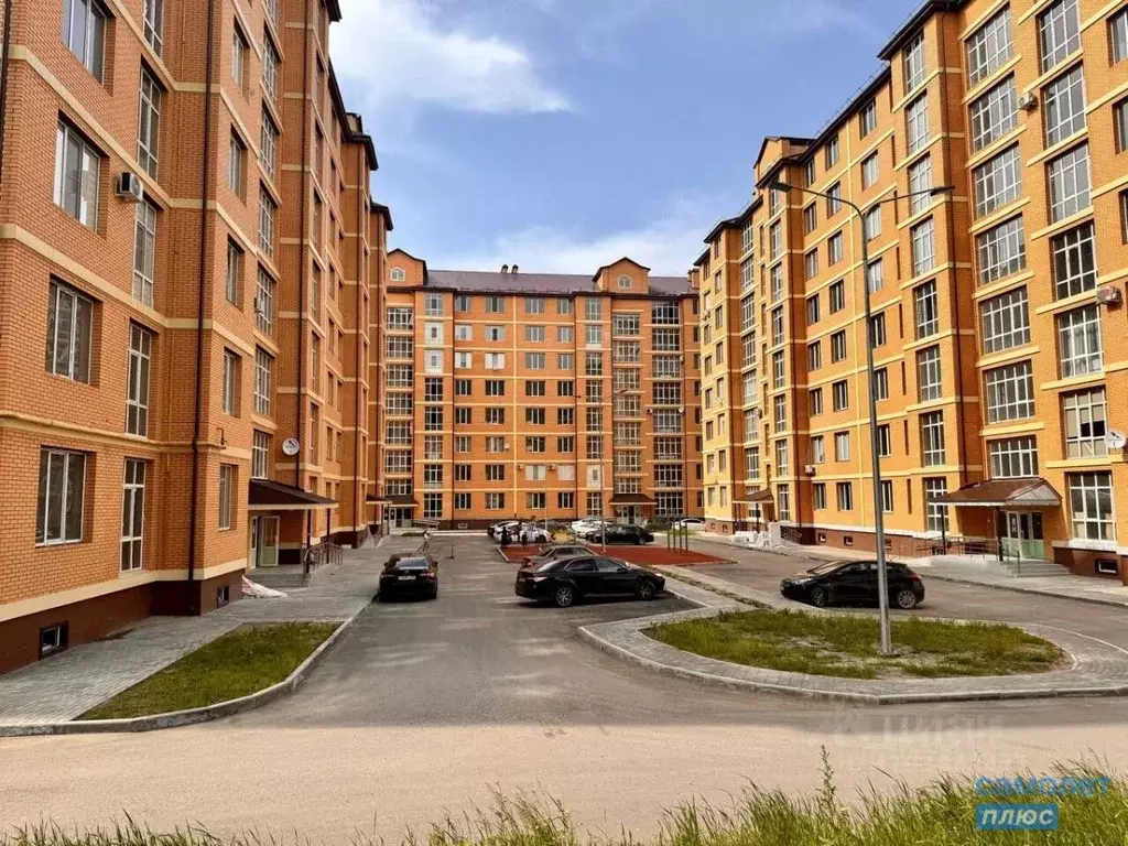 2-к кв. Чеченская республика, Грозный ул. Сайханова, 133 (72.0 м) - Фото 1