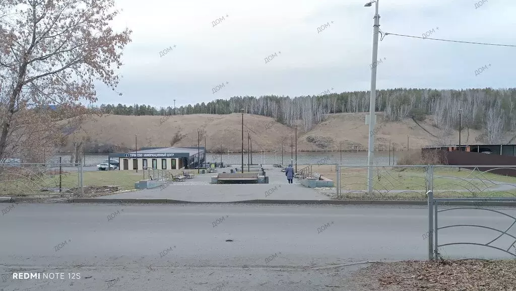 3-комнатная квартира: Каменск-Уральский, бульвар Парижской Коммуны, 3 ... - Фото 2