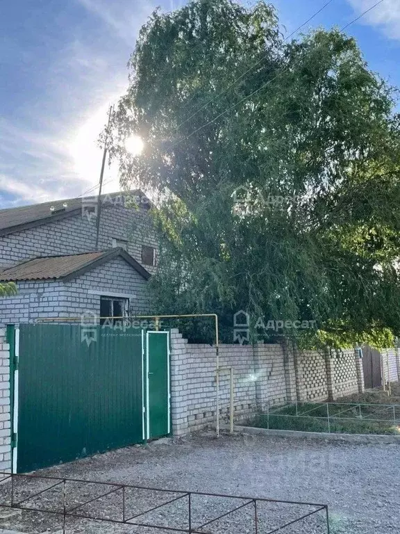 Дом в Волгоградская область, Светлоярский район, с. Цаца Продольная ... - Фото 1