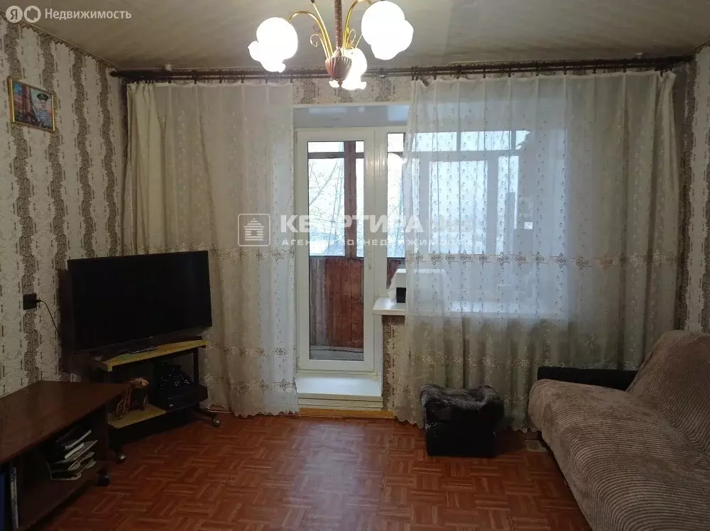 3-комнатная квартира: Кировград, улица Лермонтова, 24 (60.5 м) - Фото 1