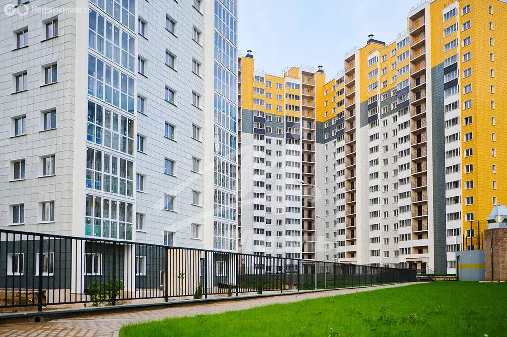 2-комнатная квартира: посёлок городского типа Голубое, Парковый ... - Фото 1