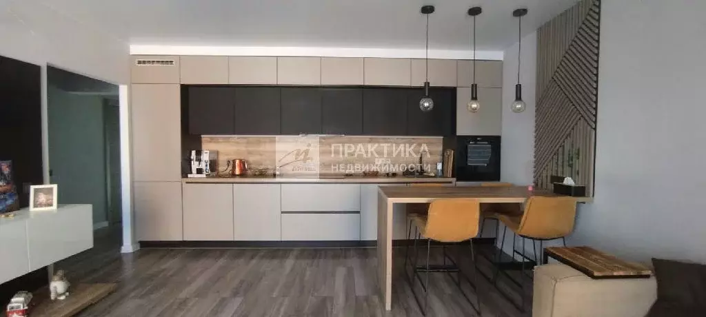 Продается 3-комнатная квартира - Фото 1