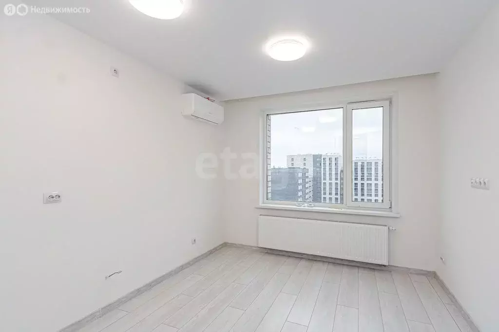 2-комнатная квартира: Тюмень, Интернациональная улица, 199к9 (55.5 м) - Фото 2