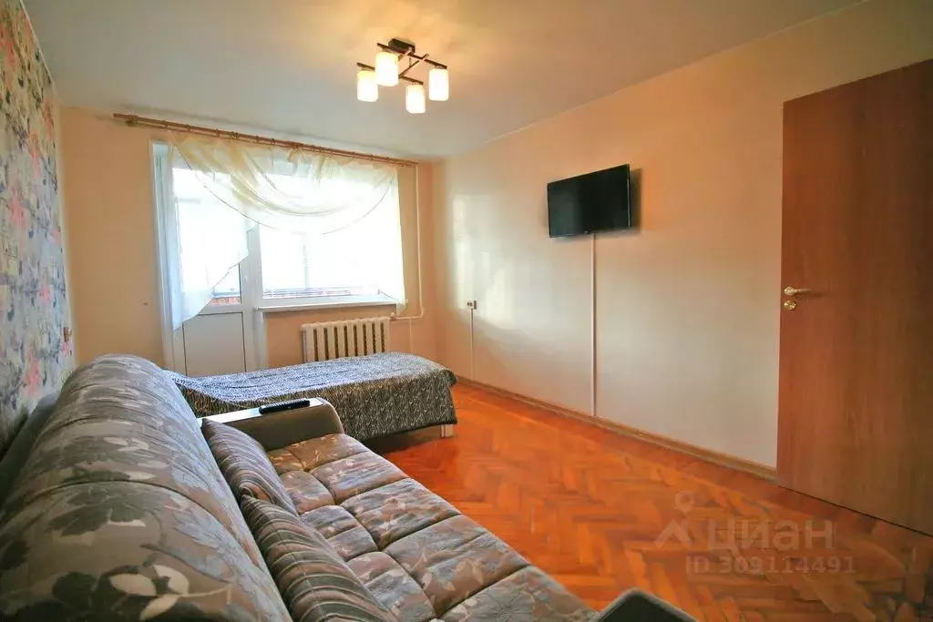 2-к кв. Ленинградская область, Кириши просп. Героев, 4 (36.0 м) - Фото 1