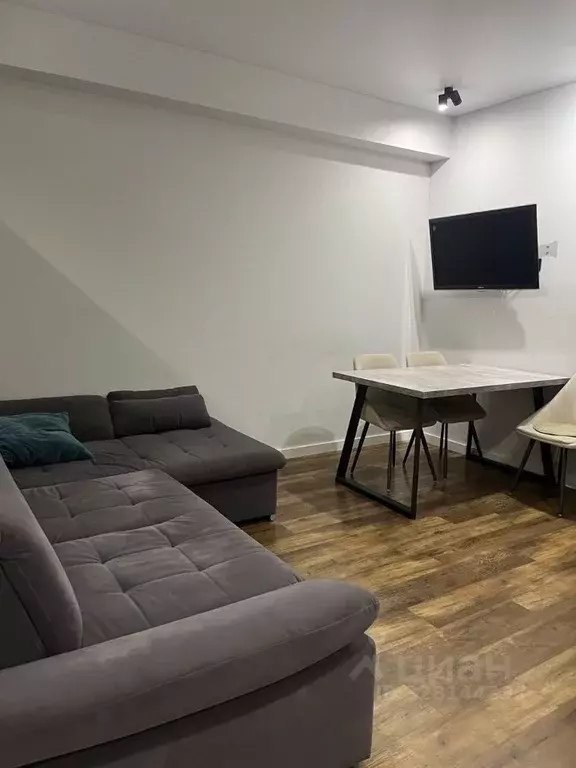 2-к кв. Сахалинская область, Южно-Сахалинск Горная ул., 8к6 (54.3 м) - Фото 1