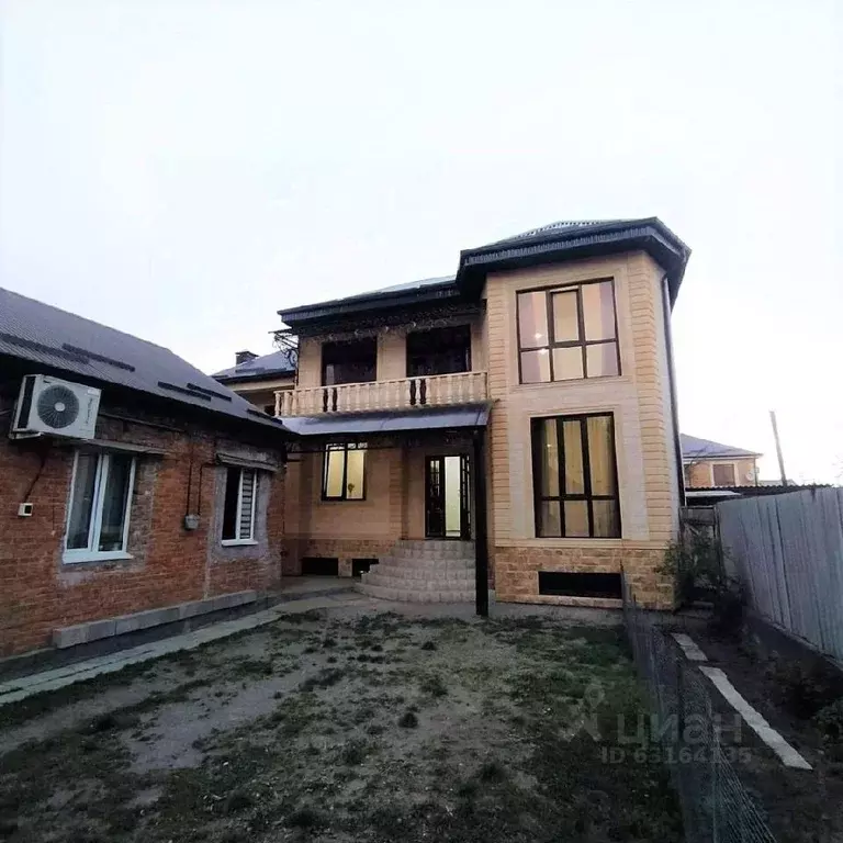 Дом в Северная Осетия, Владикавказ ул. Ушинского, 5 (190 м) - Фото 0