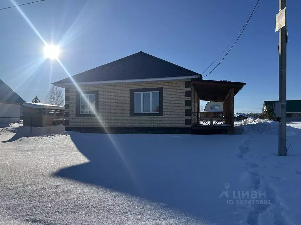 Дом в Башкортостан, Иглинский сельсовет, с. Иглино ул. Боткина (110 м) - Фото 2