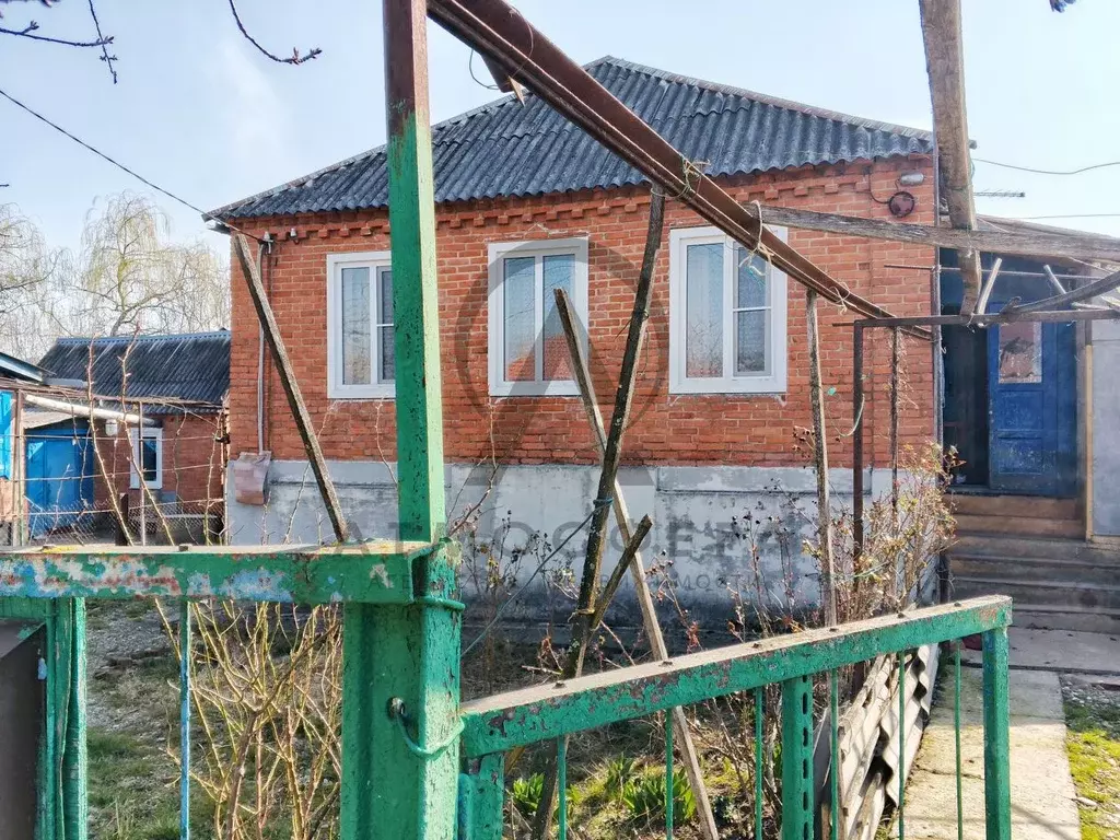 Дом в Краснодарский край, Апшеронск ул. Короленко (80 м) - Фото 1