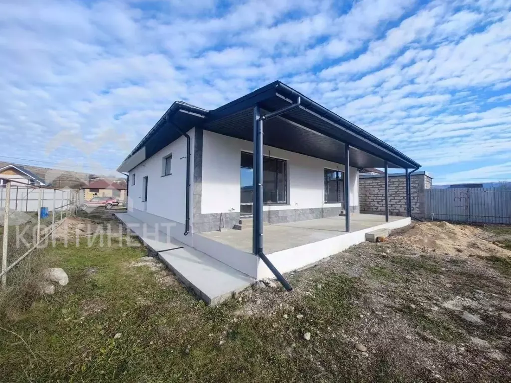 Дом в Крым, Черноморское пгт ул. Цветочная (97 м) - Фото 1