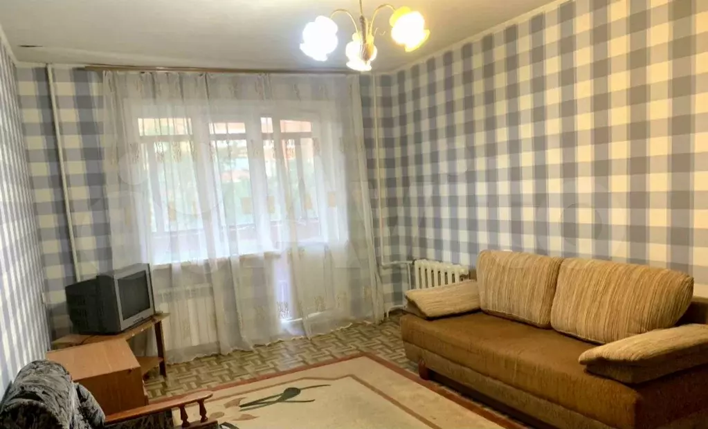 1-к. квартира, 37 м, 3/10 эт. - Фото 0