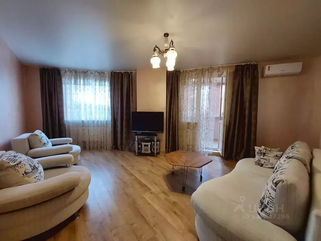 2-к кв. Воронежская область, Воронеж ул. Карла Маркса, 116а (80.0 м) - Фото 1