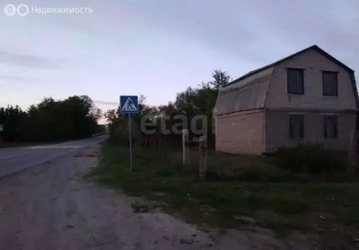 Дом в Вязовское муниципальное образование, деревня Губаревка, улица ... - Фото 2